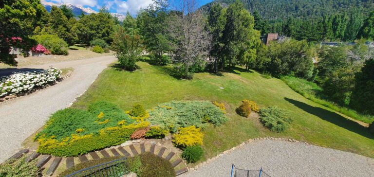 Alquiler de casa para 10 con vista al Cerro Catedral en Arelauquen Golf & Country Club